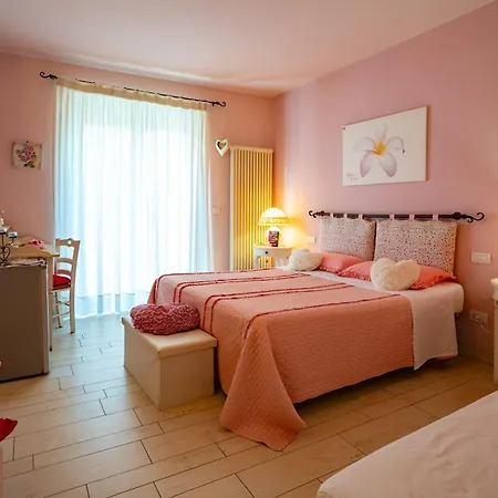 Petali Rosa Alojamento de Acomodação e Pequeno-almoço Polignano a Mare