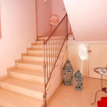 Petali Rosa 3* 폴리나노 아마레