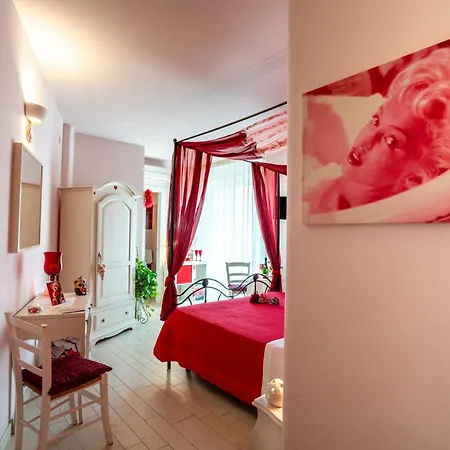 לינה וארוחת בוקר Petali Rosa פולינאנו א מארה