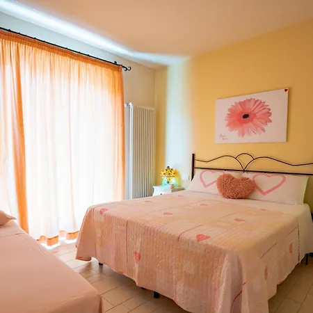 Petali Rosa Nocleg ze śniadaniem 3*