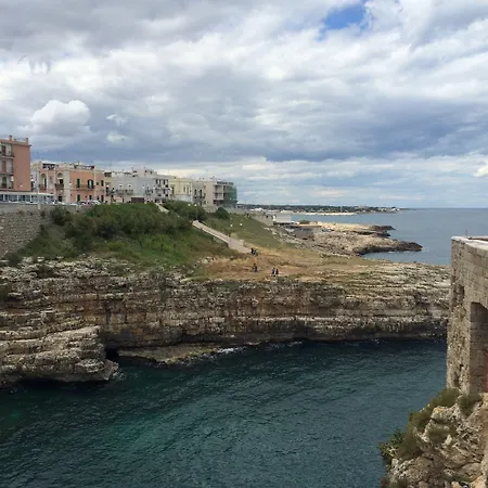 Alojamento de Acomodação e Pequeno-almoço Petali Rosa Polignano a Mare
