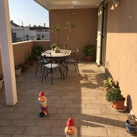 Petali Rosa Polignano a Mare