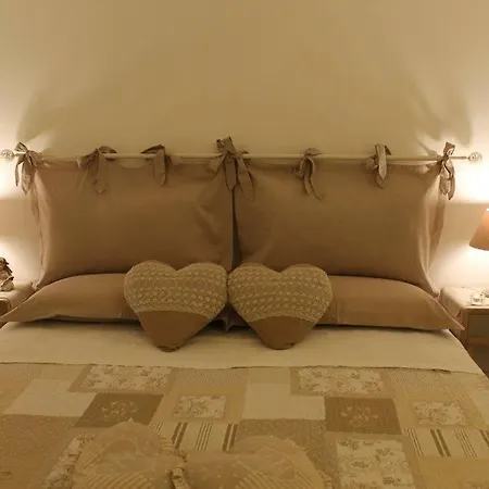 Petali Rosa Polignano a Mare